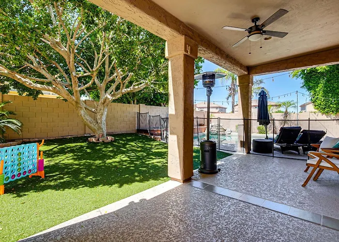 Dom wakacyjny Outdoor Oasis W/ Pool! Group Escape *