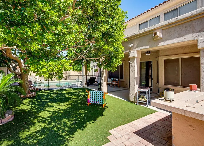 Outdoor Oasis W/ Pool! Group Escape Dom wakacyjny *