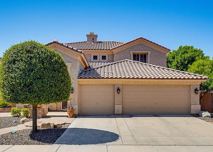 Outdoor Oasis W/ Pool! Group Escape *